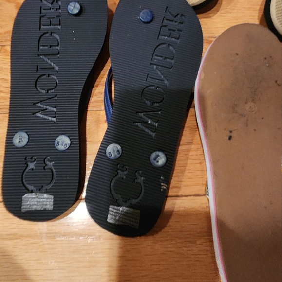 Designer Bundle Flip-Flops! - Picture 5 of 16